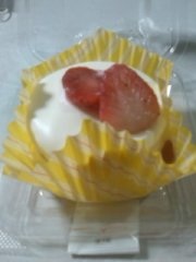 Strawberry on the shortcake��